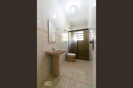 Casa para alugar com 250m², 3 quartos e 2 vagasBanheiro 3