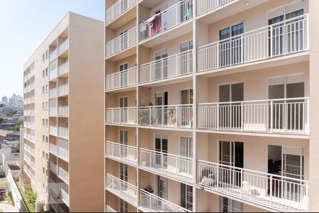 Sala - Vista de apartamento para alugar com 2 quartos, 34m² em Vila Palmeiras, São Paulo