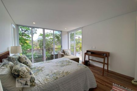 Casa para alugar com 412m², 5 quartos e 2 vagas Casa para alugar com 412m², 5 quartos e 2 vagasSuíte 1