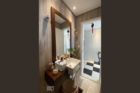 Casa para alugar com 412m², 5 quartos e 2 vagas Casa para alugar com 412m², 5 quartos e 2 vagasLavabo