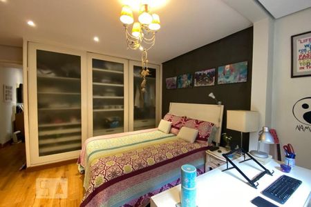 Casa para alugar com 412m², 5 quartos e 2 vagas Casa para alugar com 412m², 5 quartos e 2 vagasSuíte 5