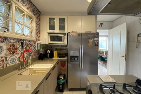 Casa para alugar com 412m², 5 quartos e 2 vagas Casa para alugar com 412m², 5 quartos e 2 vagasCozinha