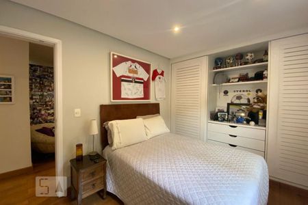 Casa para alugar com 412m², 5 quartos e 2 vagas Casa para alugar com 412m², 5 quartos e 2 vagasSuíte 3