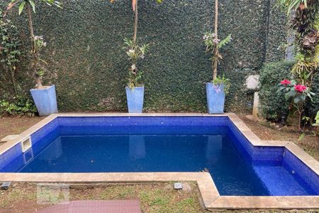 Casa para alugar com 412m², 5 quartos e 2 vagas Casa para alugar com 412m², 5 quartos e 2 vagasPiscina