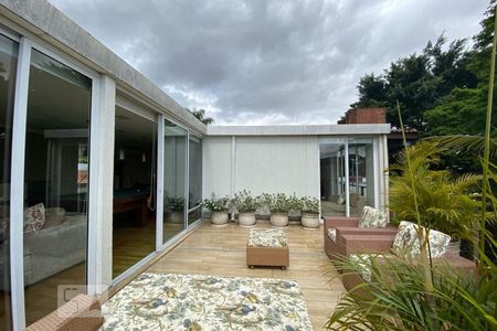 Casa para alugar com 412m², 5 quartos e 2 vagas Casa para alugar com 412m², 5 quartos e 2 vagasVaranda