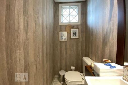 Casa para alugar com 412m², 5 quartos e 2 vagas Casa para alugar com 412m², 5 quartos e 2 vagasLavabo