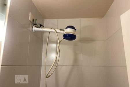 Casa para alugar com 412m², 5 quartos e 2 vagas Casa para alugar com 412m², 5 quartos e 2 vagasChuveiro