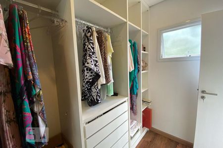 Casa para alugar com 412m², 5 quartos e 2 vagas Casa para alugar com 412m², 5 quartos e 2 vagasCloset da Suíte 1