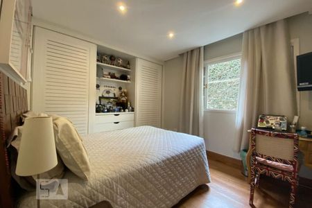 Casa para alugar com 412m², 5 quartos e 2 vagas Casa para alugar com 412m², 5 quartos e 2 vagasSuíte 3