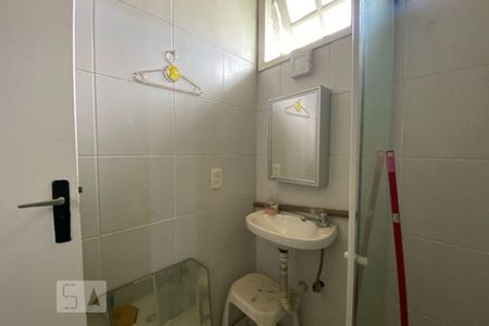 Casa para alugar com 412m², 5 quartos e 2 vagas Casa para alugar com 412m², 5 quartos e 2 vagasBanheiro de Serviço