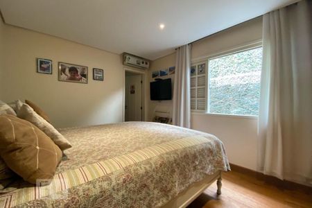 Casa para alugar com 412m², 5 quartos e 2 vagas Casa para alugar com 412m², 5 quartos e 2 vagasSuíte 4