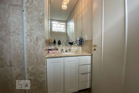 Casa para alugar com 412m², 5 quartos e 2 vagas Casa para alugar com 412m², 5 quartos e 2 vagasBanheiro da Suíte 3