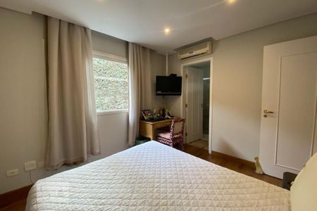 Casa para alugar com 412m², 5 quartos e 2 vagas Casa para alugar com 412m², 5 quartos e 2 vagasSuíte 3