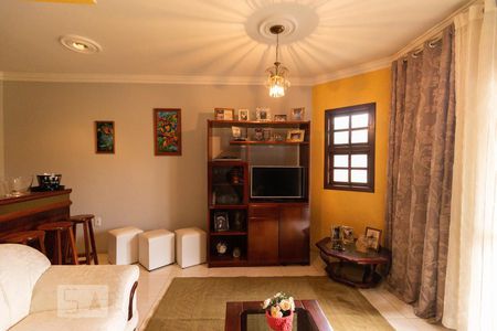 Sala de casa à venda com 4 quartos, 475m² em Estância Velha, Canoas