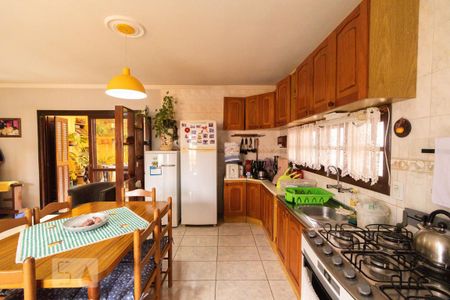 Casa à venda com 475m², 4 quartos e 5 vagasCozinha