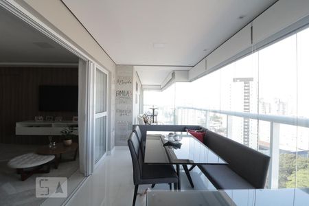 varanda de apartamento à venda com 3 quartos, 130m² em Tatuapé, São Paulo