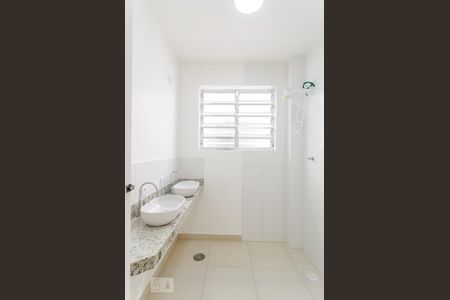 Banheiro Social de apartamento à venda com 1 quarto, 55m² em Vila Clementino, São Paulo