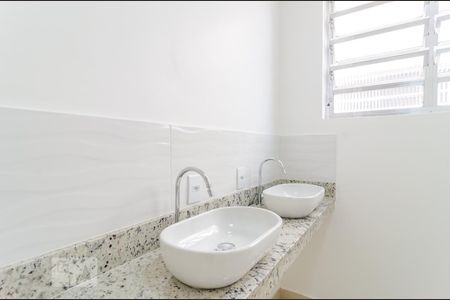 Banheiro Social de apartamento à venda com 1 quarto, 55m² em Vila Clementino, São Paulo