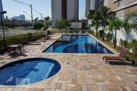 Apartamento à venda com 71m², 2 quartos e 1 vaga Apartamento à venda com 71m², 2 quartos e 1 vagaPiscina