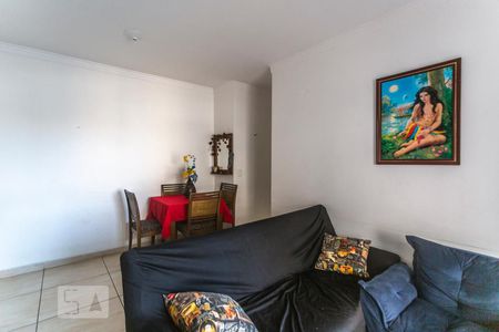 Apartamento à venda com 71m², 2 quartos e 1 vagaSala de estar
