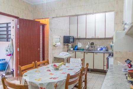 Casa à venda com 138m², 3 quartos e 2 vagasCozinha