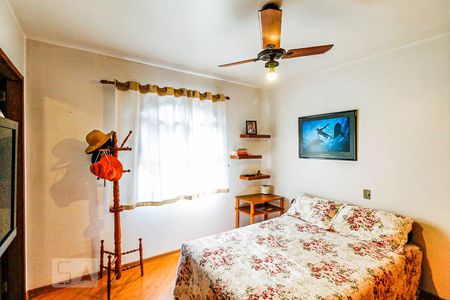 Casa à venda com 270m², 4 quartos e 2 vagasSuíte 2