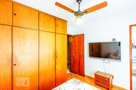 Casa à venda com 270m², 4 quartos e 2 vagasSuíte 2