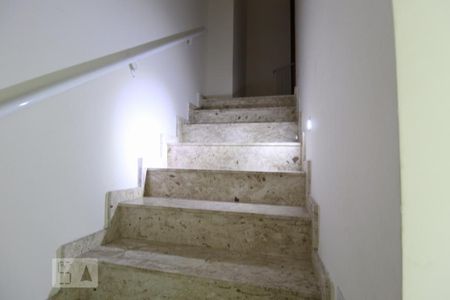 Apartamento à venda com 150m², 4 quartos e 2 vagasEscada