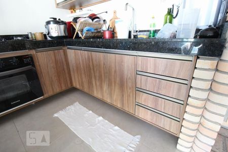 Apartamento à venda com 150m², 4 quartos e 2 vagasCozinha