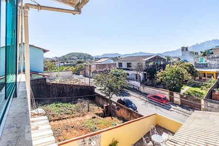 Casa à venda com 123m², 6 quartos e 2 vagasVista