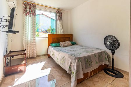 Quarto  1 de casa à venda com 6 quartos, 123m² em Curicica, Rio de Janeiro