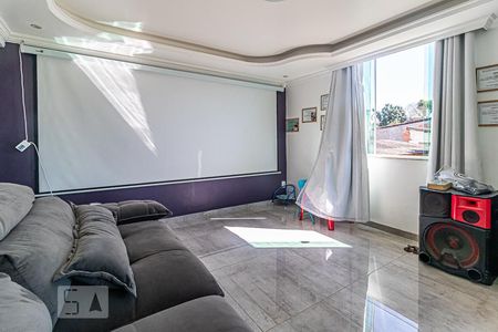 Casa à venda com 123m², 6 quartos e 2 vagasQuarto 6