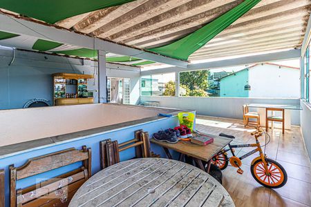 Casa à venda com 123m², 6 quartos e 2 vagasCobertura