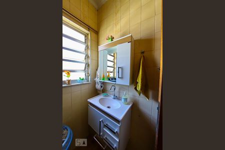 Casa para alugar com 320m², 4 quartos e 2 vagasBanheiro