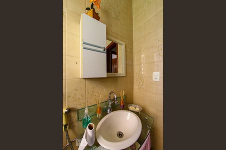 Casa para alugar com 320m², 4 quartos e 2 vagasLavabo