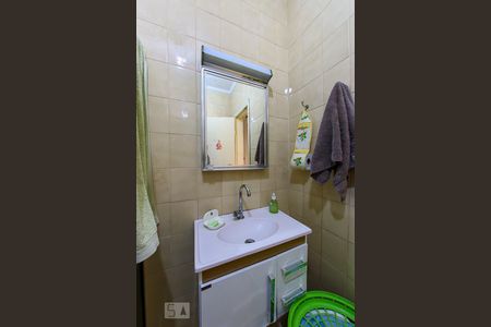 Casa para alugar com 320m², 4 quartos e 2 vagasLavabo