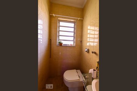 Casa para alugar com 320m², 4 quartos e 2 vagasLavabo