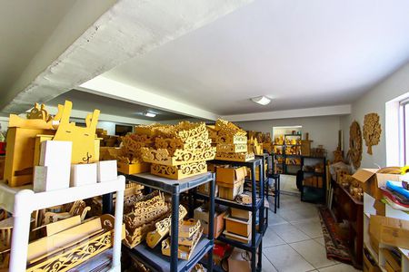 Casa para alugar com 320m², 4 quartos e 2 vagasSalao 