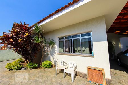 Casa para alugar com 320m², 4 quartos e 2 vagasFachada