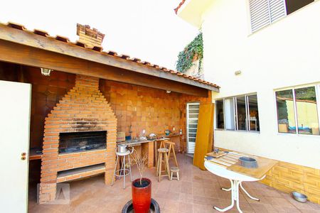 Casa para alugar com 320m², 4 quartos e 2 vagasChurrasqueira