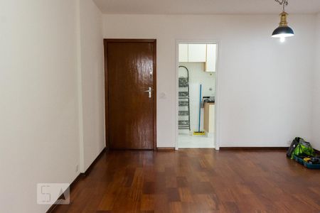 Apartamento à venda com 65m², 2 quartos e 1 vagaSala