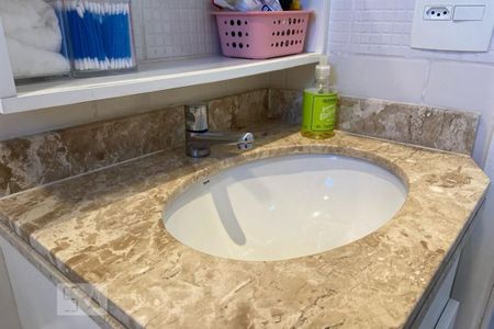 Apartamento à venda com 49m², 2 quartos e 1 vagaBanheiro - Torneira