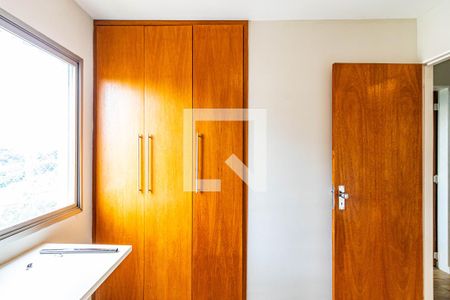 Apartamento à venda com 61m², 2 quartos e 2 vagasQuarto 02