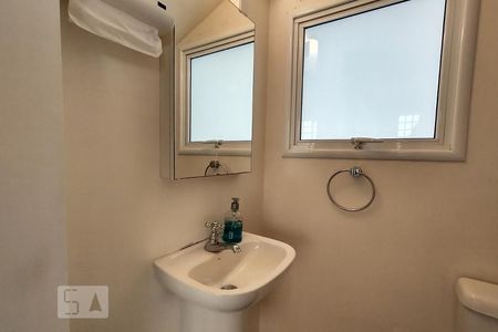 Casa à venda com 270m², 3 quartos e 1 vagaLavabo