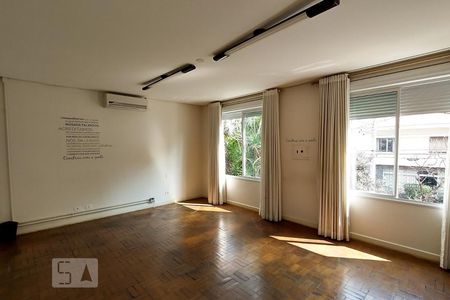 Casa à venda com 270m², 3 quartos e 1 vagasuíte 1