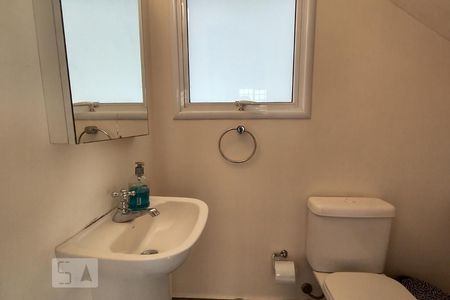 Casa à venda com 270m², 3 quartos e 1 vagaLavabo