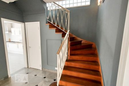 Casa à venda com 270m², 3 quartos e 1 vagaEscada