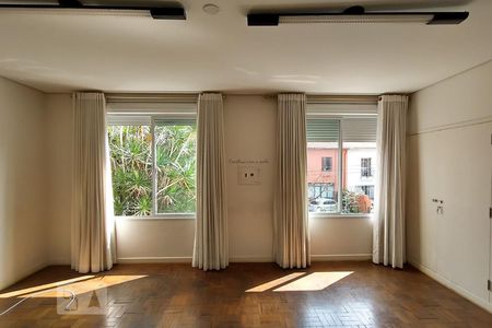 Casa à venda com 270m², 3 quartos e 1 vagasuíte 1