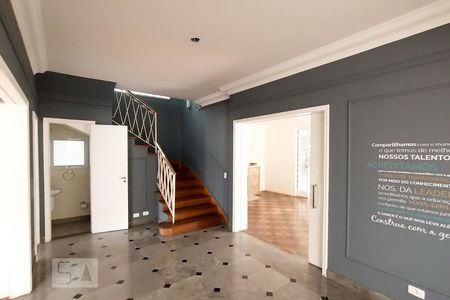 Hall de entrada de casa à venda com 3 quartos, 270m² em Vila Mariana, São Paulo