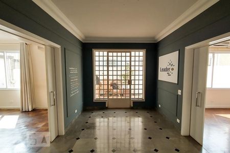 Hall de entrada de casa à venda com 3 quartos, 270m² em Vila Mariana, São Paulo